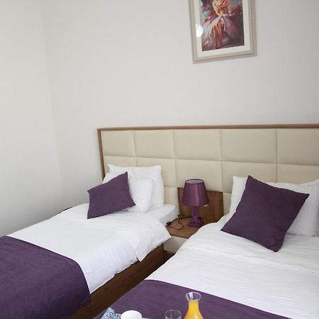 Rio Hotel Тбилиси Екстериор снимка