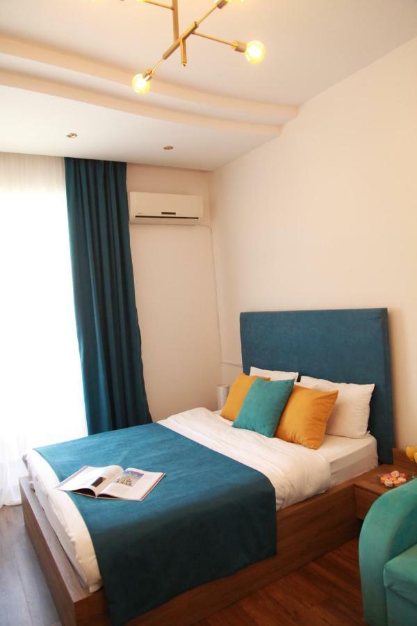Rio Hotel Тбилиси Екстериор снимка