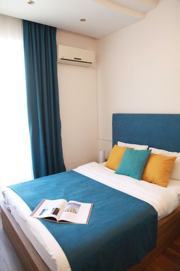 Rio Hotel Тбилиси Екстериор снимка