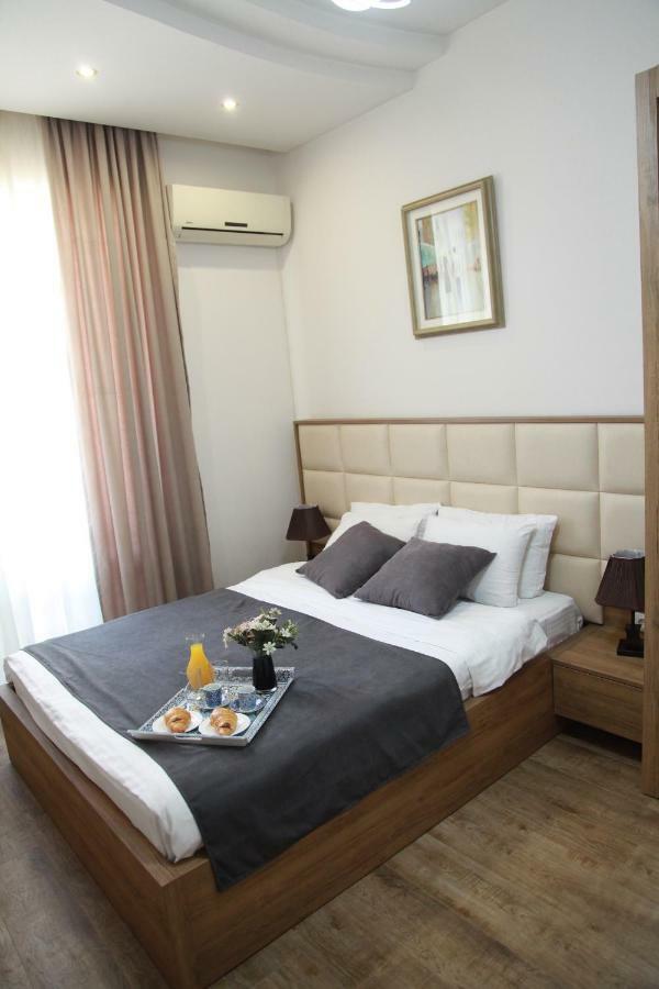 Rio Hotel Тбилиси Екстериор снимка